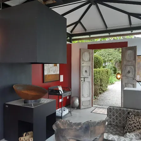 Am Eichholz Galerie & Art-hotel 3*