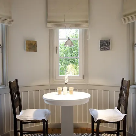 Hotel Am Eichholz Galerie & Art-hotel Murnau am Staffelsee